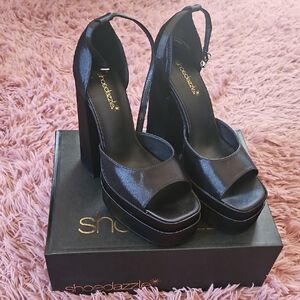 Shoe Dazzle Elegant Black Satin Platforms
